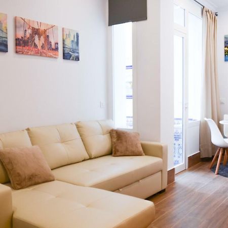 Apartamento San Jacinto III Севиля Екстериор снимка