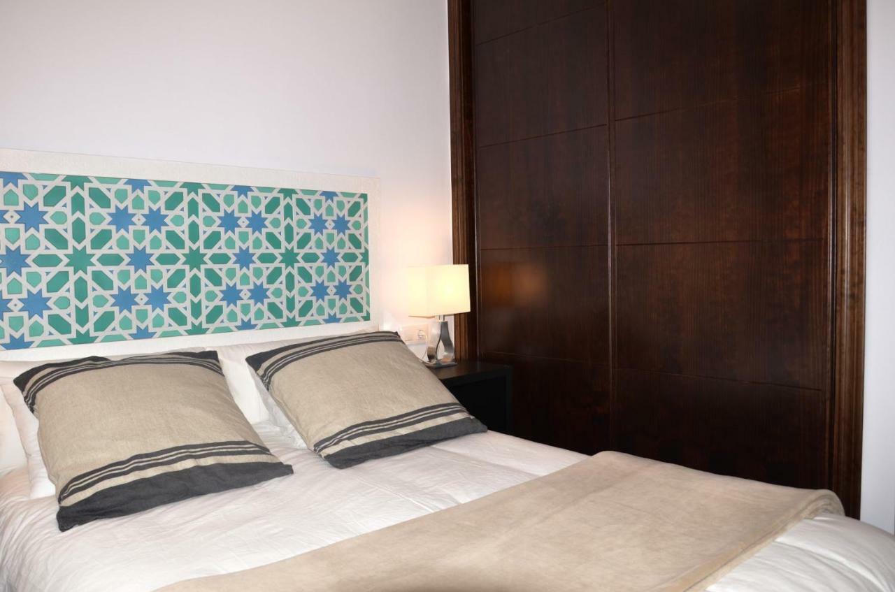 Apartamento San Jacinto III Севиля Екстериор снимка