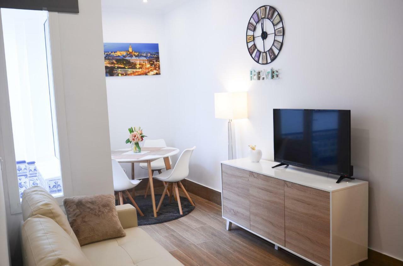 Apartamento San Jacinto III Севиля Екстериор снимка
